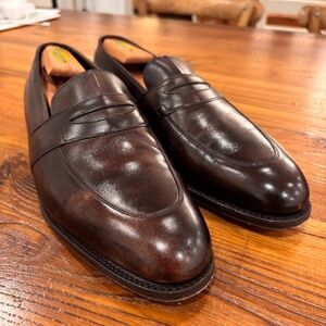 John Lobb men’s beautiful loafers.  UK 9 (US 10 runs large I feel)